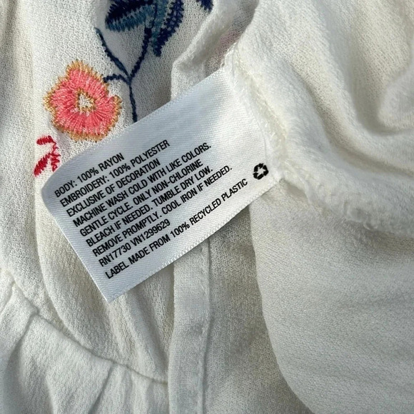 White Tank Top with Floral Embroidery | Embroidered | Floral | White Tank Top - Picture 5 of 9